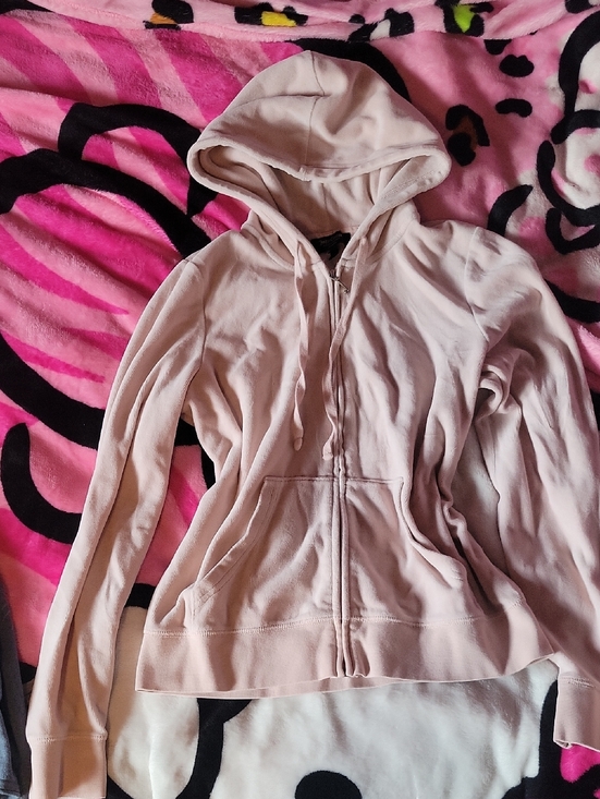 Juicy Couture Sweaters - Juicy Couture Pale Pink Zip-Up Hoodie size large
